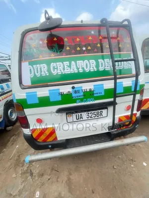 Toyota HiAce 1999 White