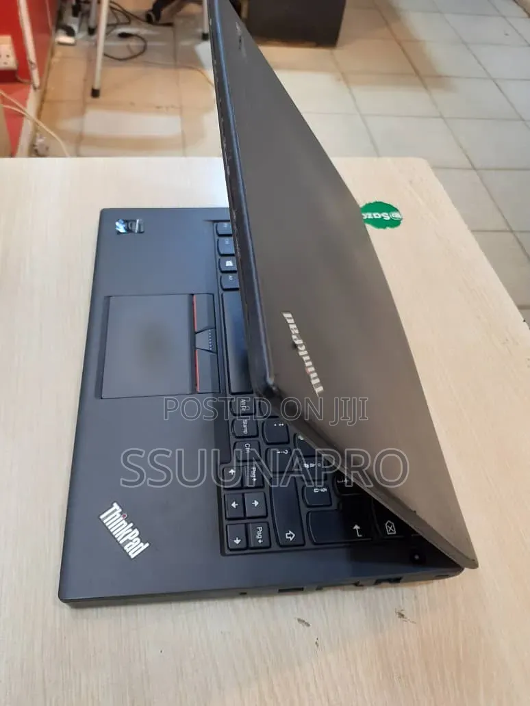 Laptop Lenovo ThinkPad X240 4GB Intel Core i5 HDD+SSD 500GB