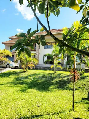 6bdrm Mansion in Ssisa for sale