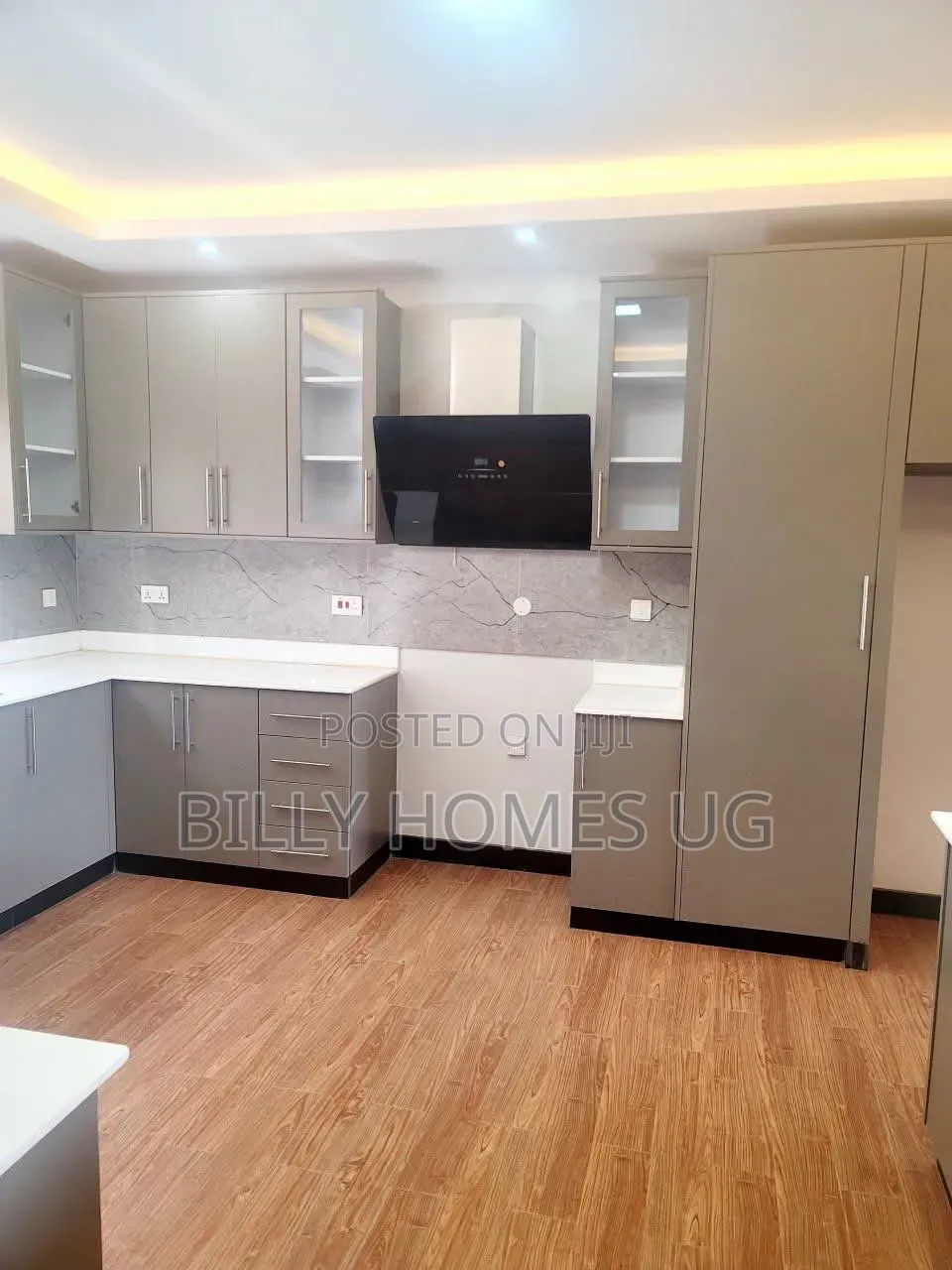 6bdrm Mansion in Ssisa for sale