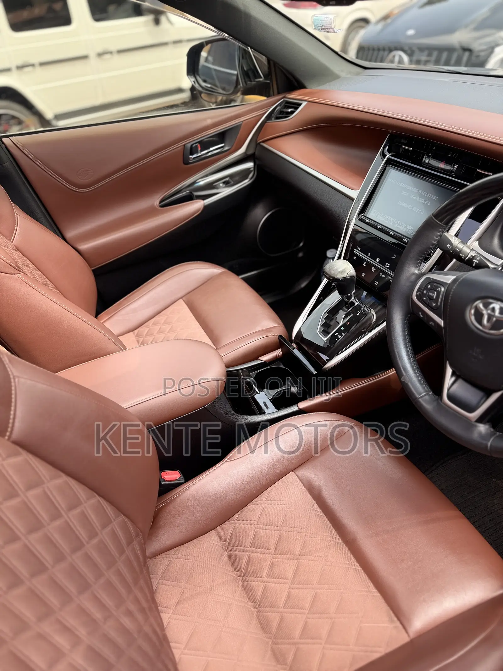 Toyota Harrier 2.0 4WD 2019 Black