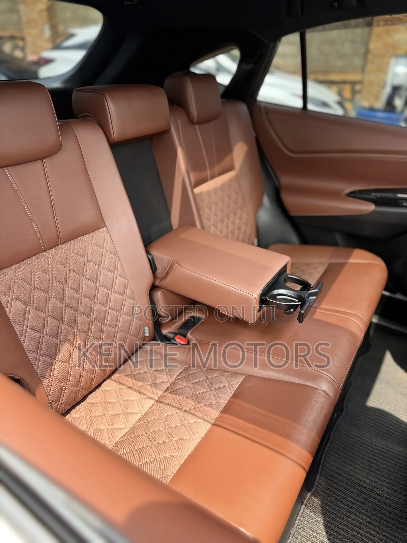 Toyota Harrier 2.0 4WD 2019 Black