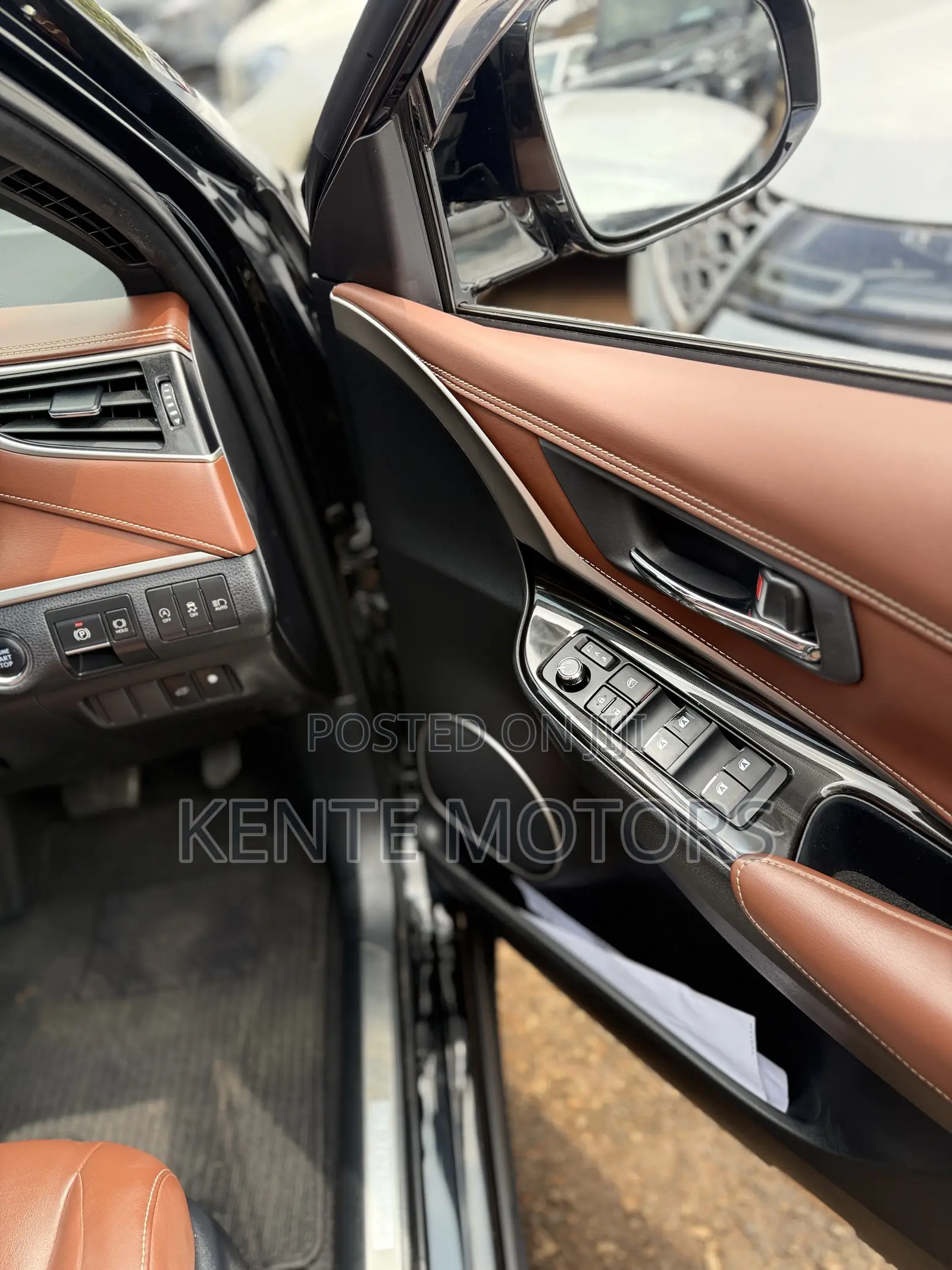 Toyota Harrier 2.0 4WD 2019 Black