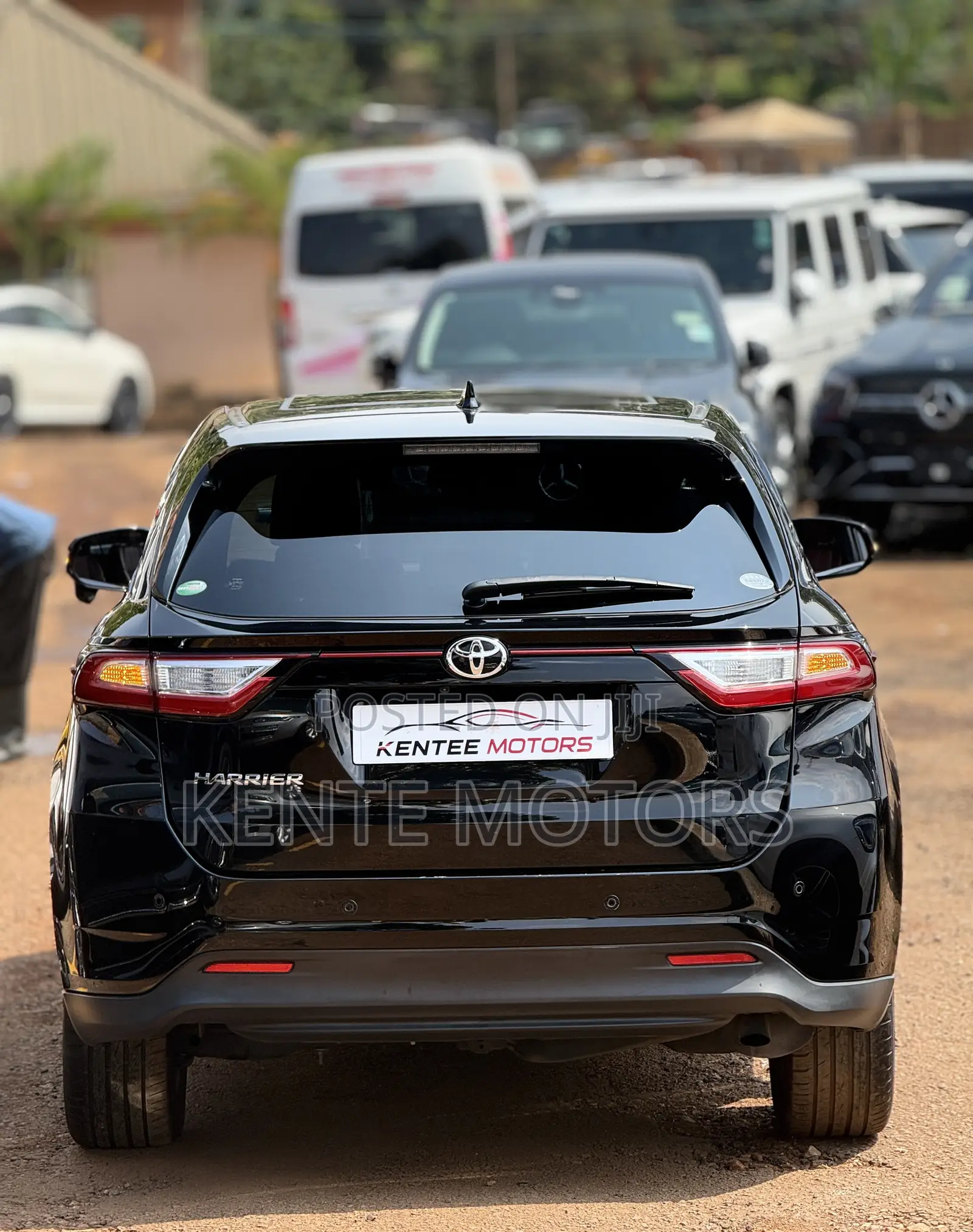 Toyota Harrier 2.0 4WD 2019 Black