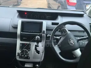 Toyota Noah 2012 White