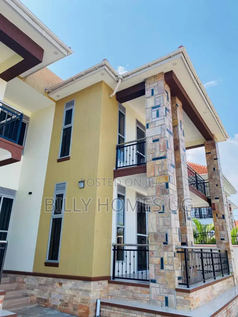6bdrm Mansion in Ssabagabo-Makindye for sale