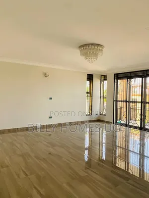 6bdrm Mansion in Ssabagabo-Makindye for sale