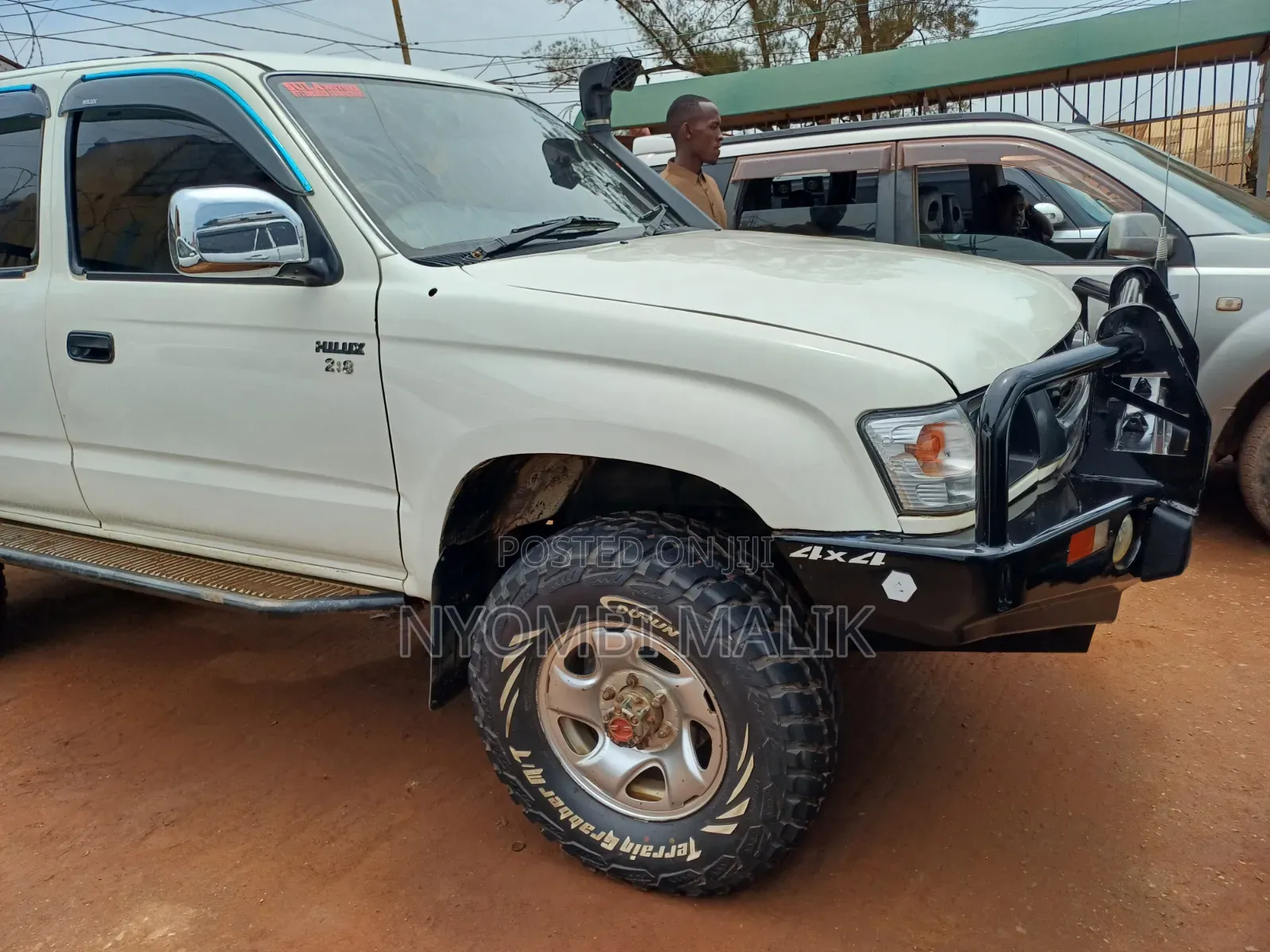 Toyota Hilux 1997 White