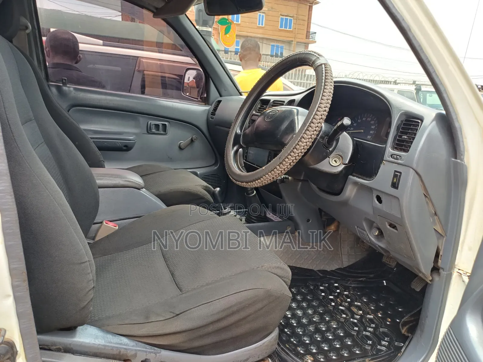 Toyota Hilux 1997 White