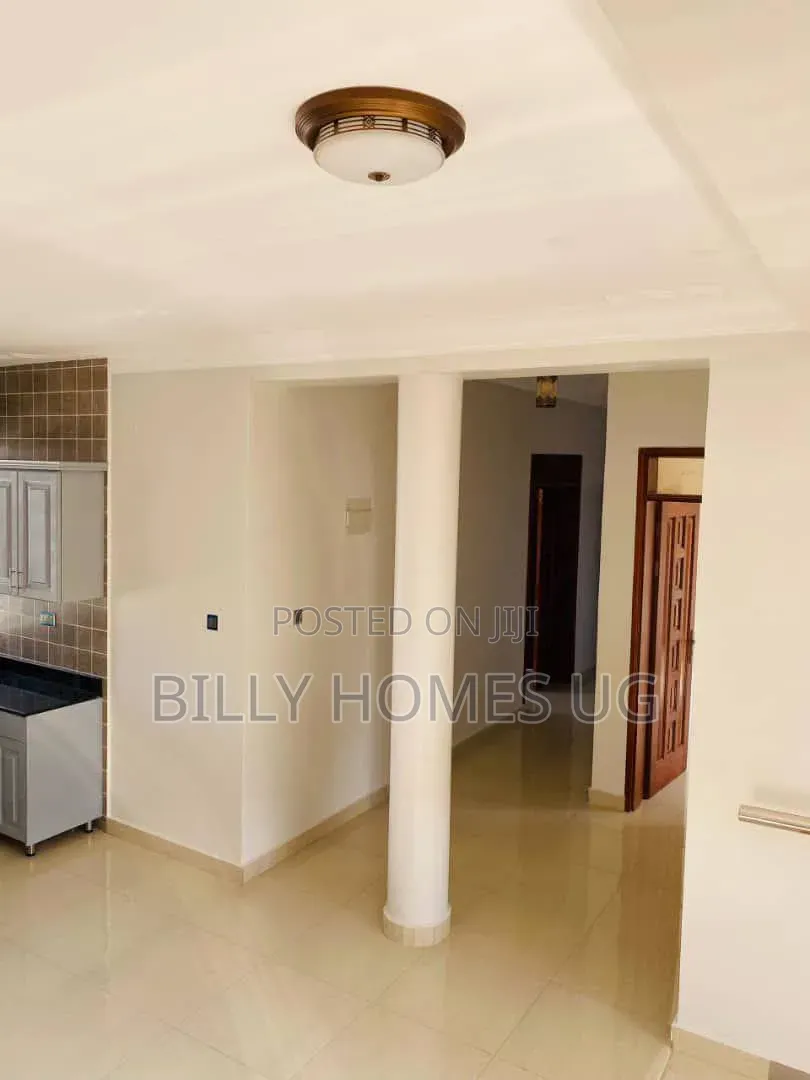 6bdrm Mansion in Ssabagabo-Makindye for sale