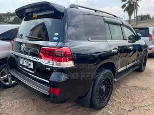 Toyota Land Cruiser 4.6 V8 ZX 2010 Black