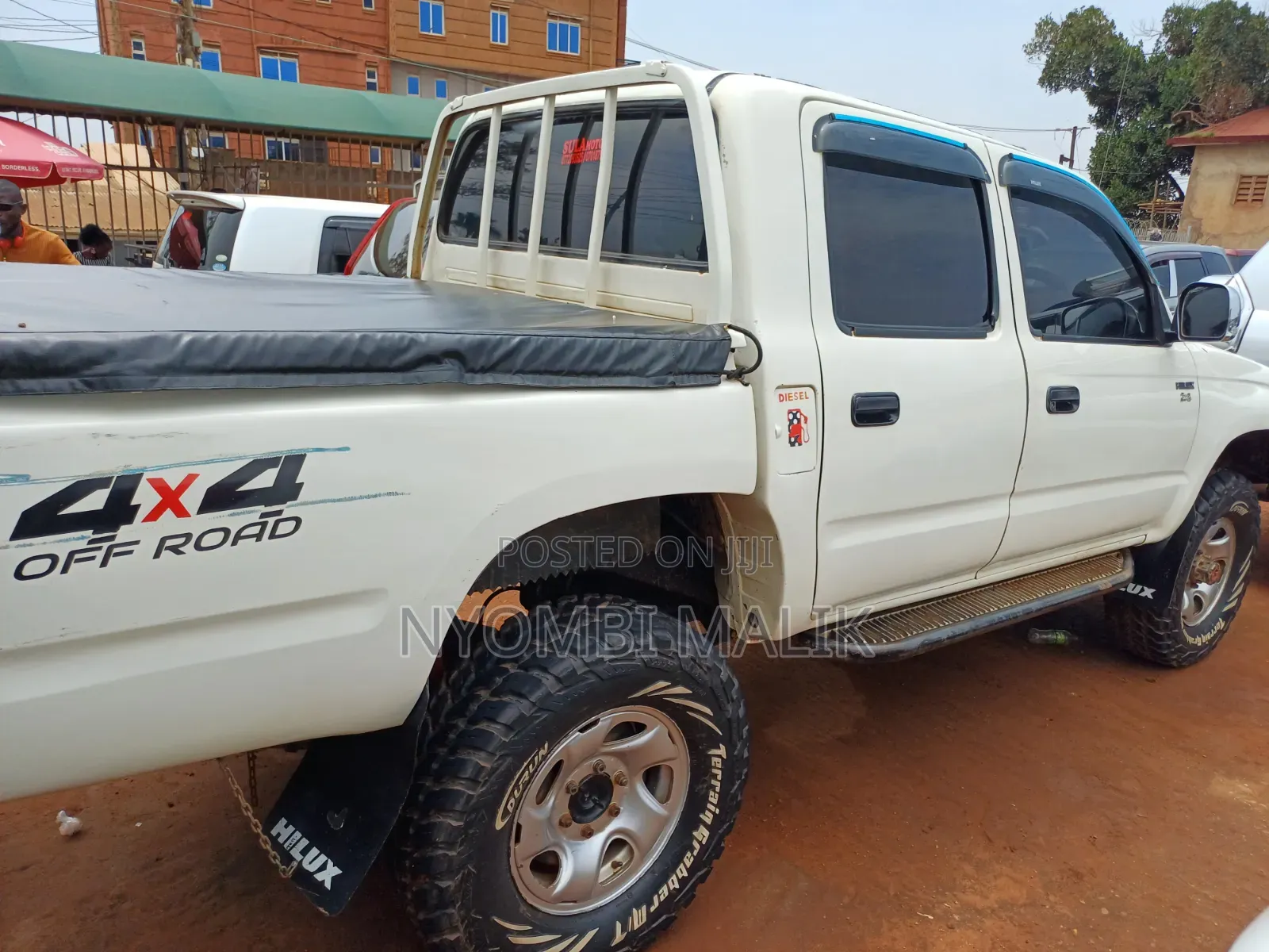 Toyota Hilux 1997 White