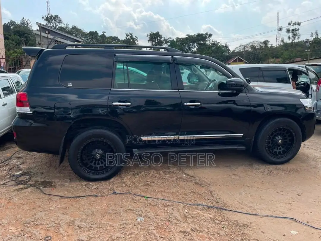 Toyota Land Cruiser 4.6 V8 ZX 2010 Black