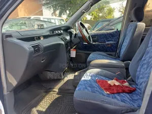 Toyota Noah 2001 Blue