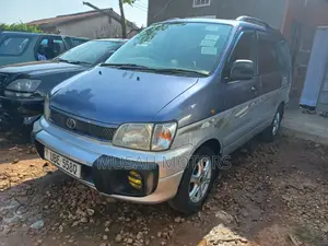 Toyota Noah 2001 Blue