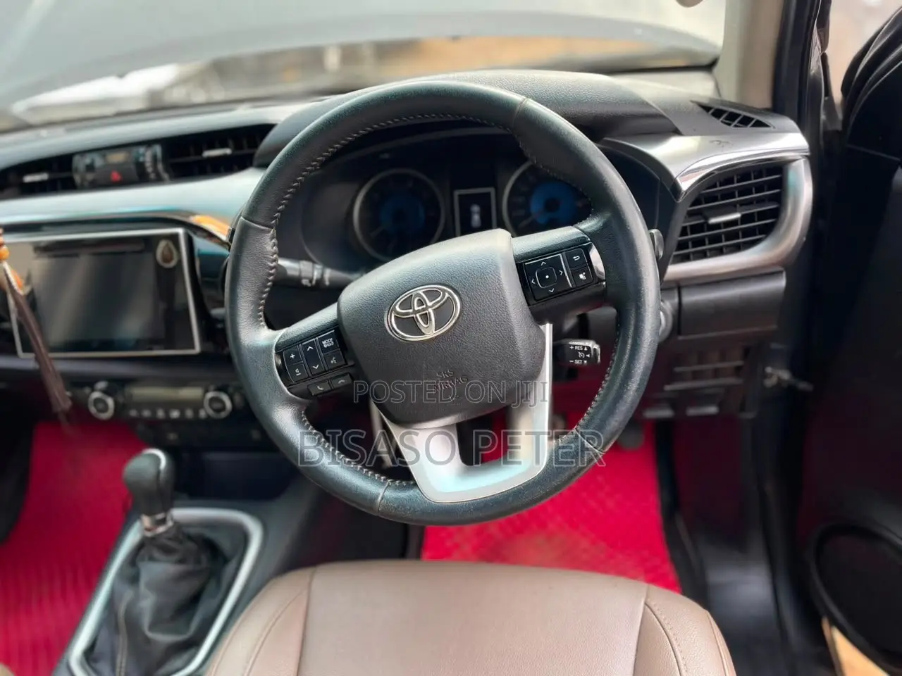 Toyota Hilux 2017 Gray