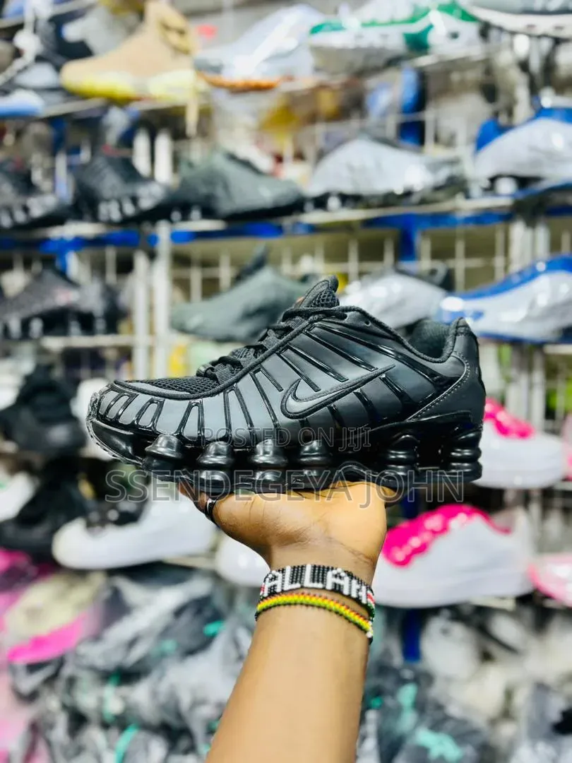 Nike Air Max Plus "Bred Reflective" Sneakers