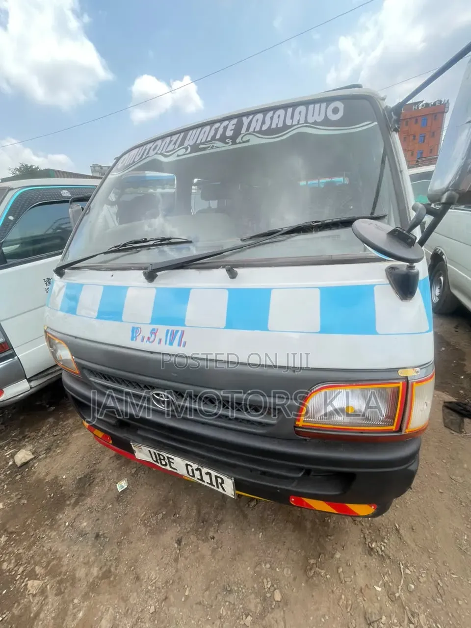 Toyota HiAce 2003 White