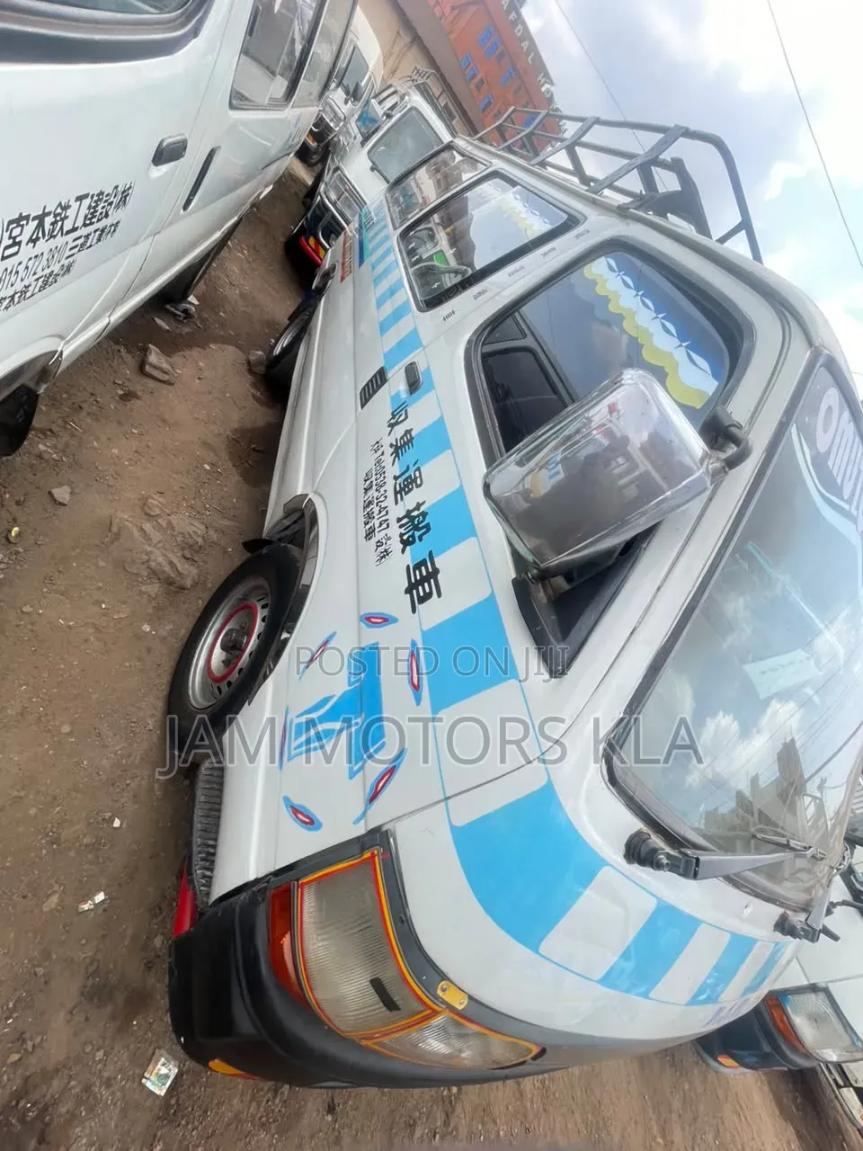 Toyota HiAce 2003 White