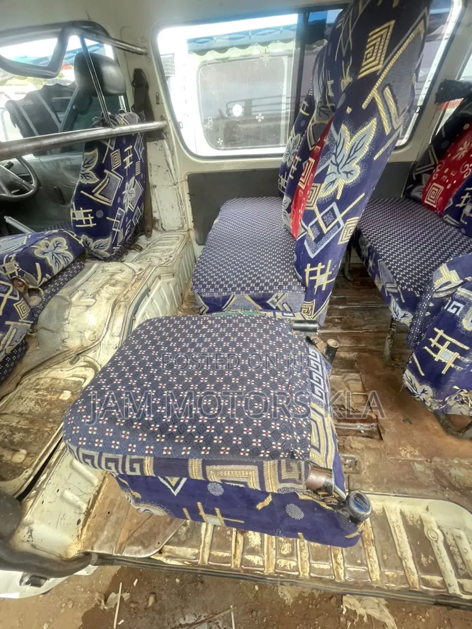Toyota HiAce 2003 White
