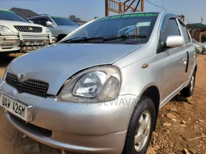 Toyota Vitz 1.0 FWD 5dr 1999 Silver