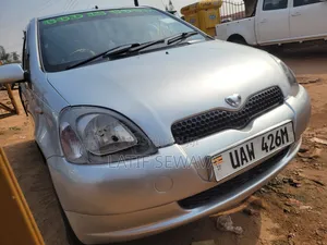 Toyota Vitz 1.0 FWD 5dr 1999 Silver