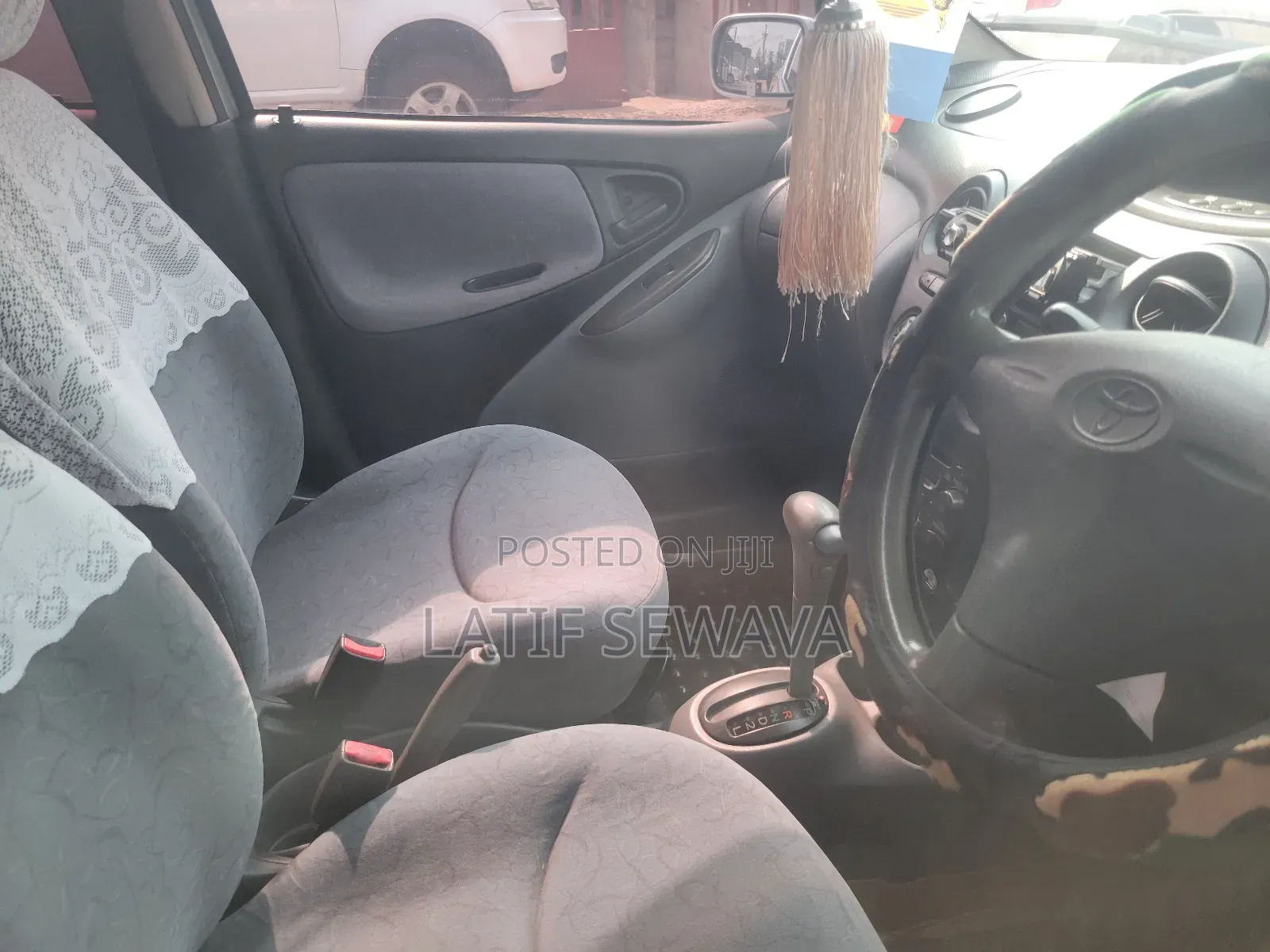 Toyota Vitz 1.0 FWD 5dr 1999 Silver