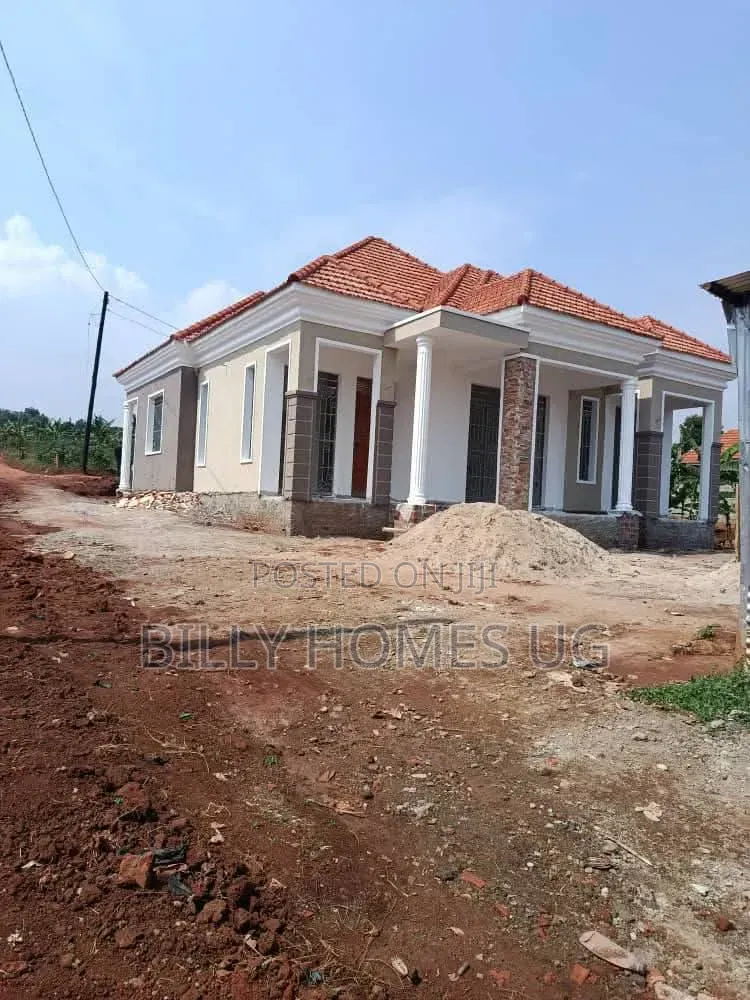 4bdrm Bungalow in Kira for sale