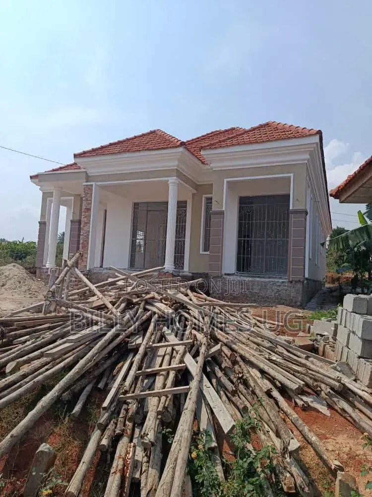 4bdrm Bungalow in Kira for sale