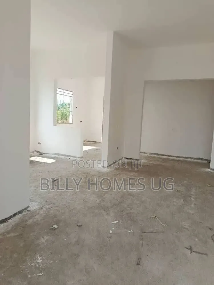 4bdrm Bungalow in Kira for sale