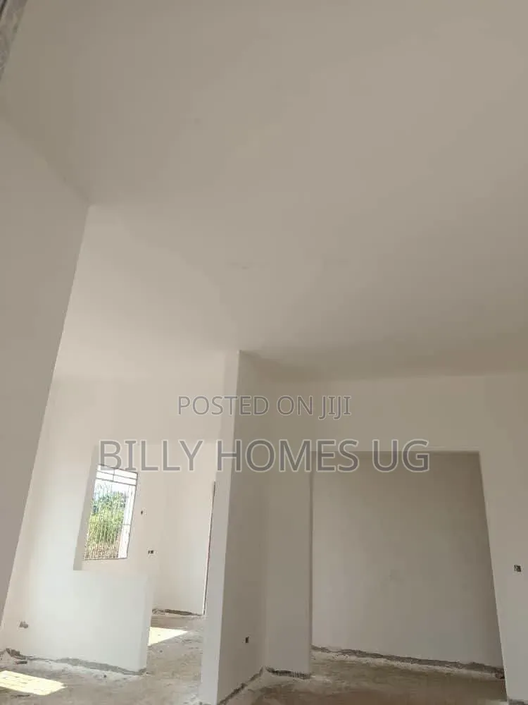 4bdrm Bungalow in Kira for sale