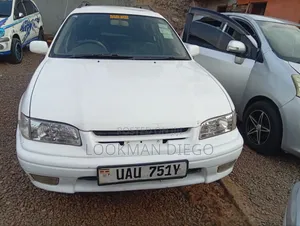 Toyota Carib 2000 White