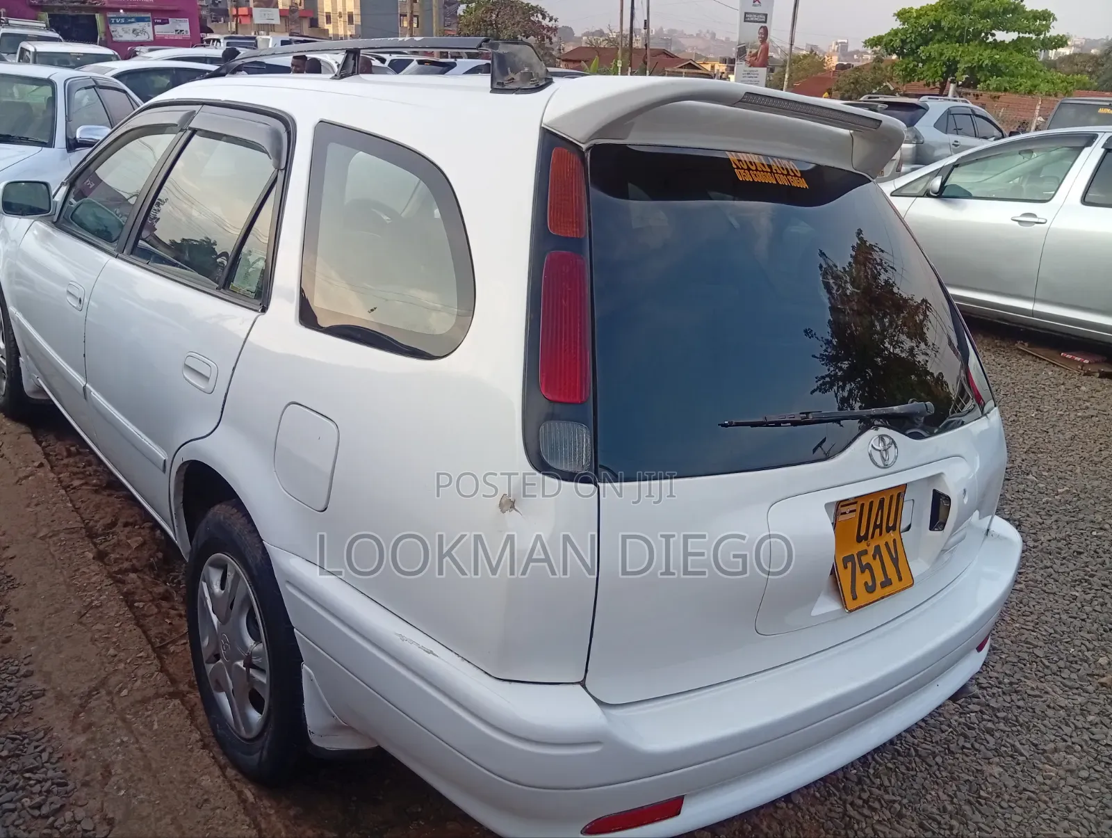 Toyota Carib 2000 White