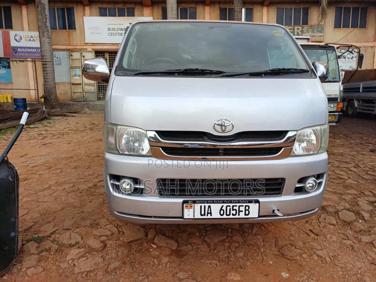 Toyota HiAce 2013 Silver