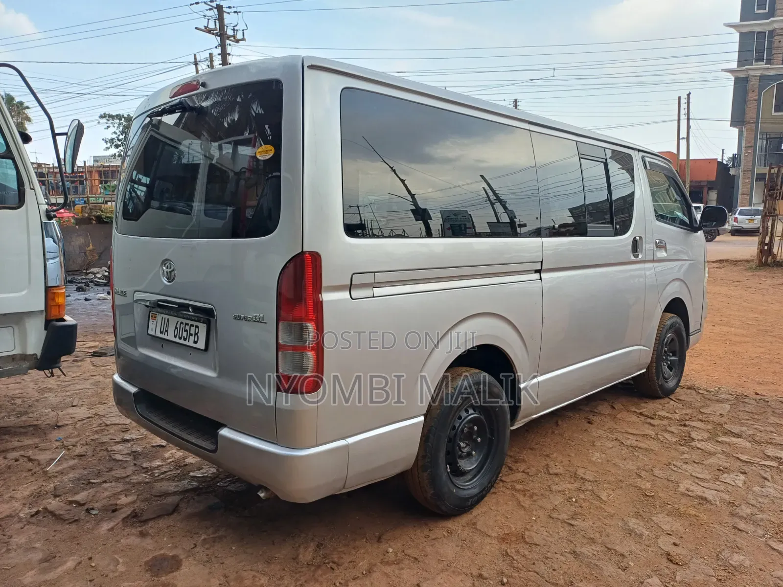 Toyota HiAce 2013 Silver