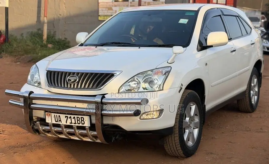 Toyota Harrier 2.4 2010 White