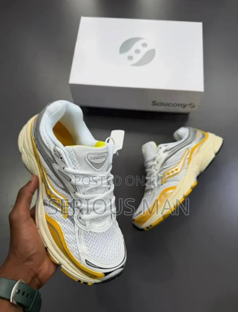 Lifestyle Shoes Are the Saucony ProGrid Omni 9