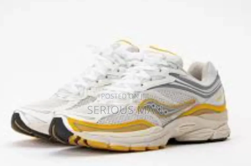 Lifestyle Shoes Are the Saucony ProGrid Omni 9