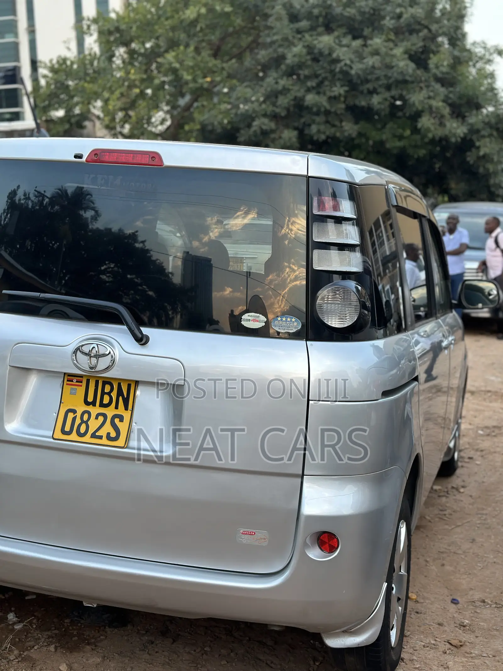 Toyota Sienta 2008 Silver