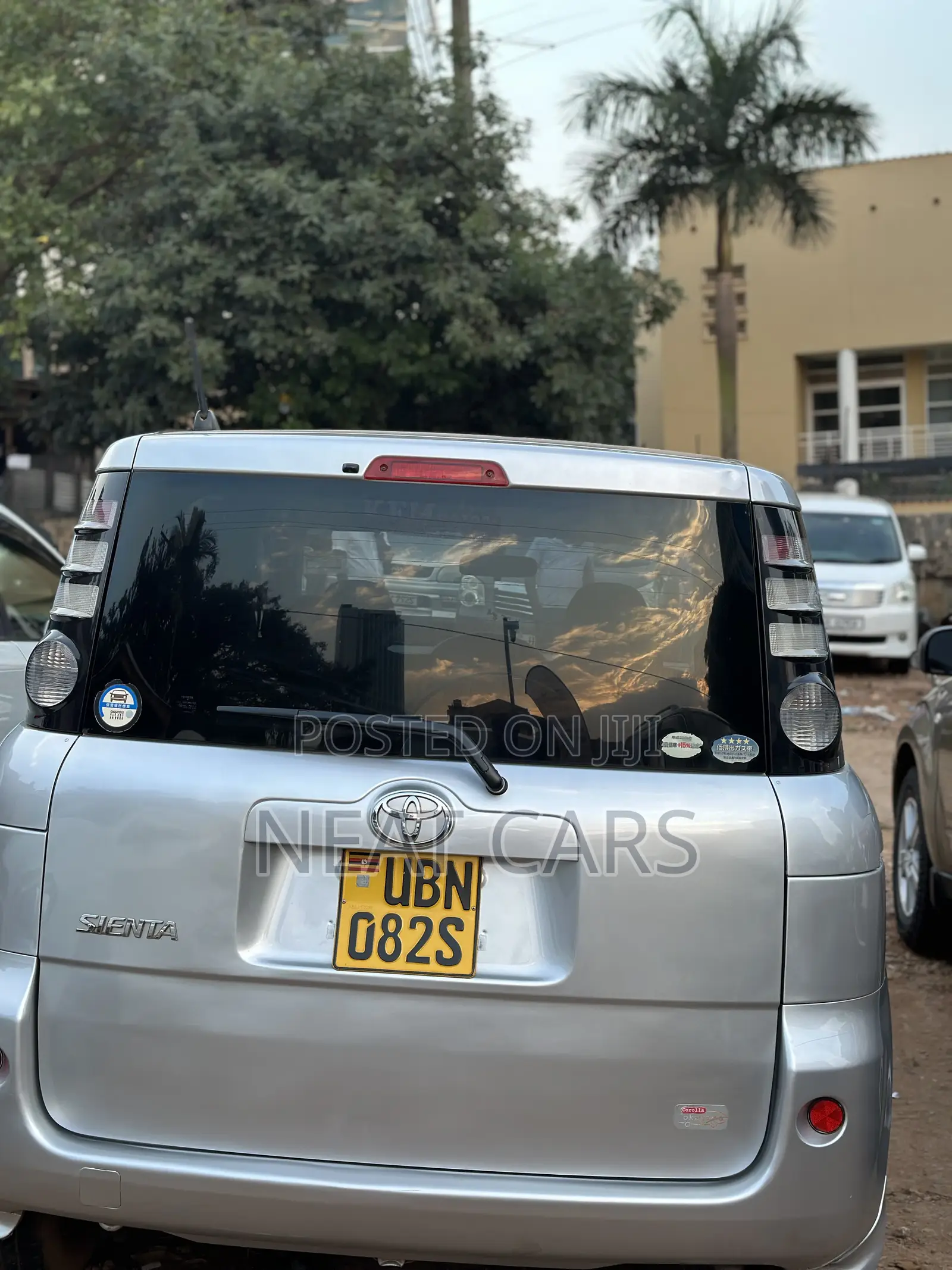 Toyota Sienta 2008 Silver