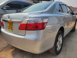 Toyota Premio 1.8 AWD 2010 Silver