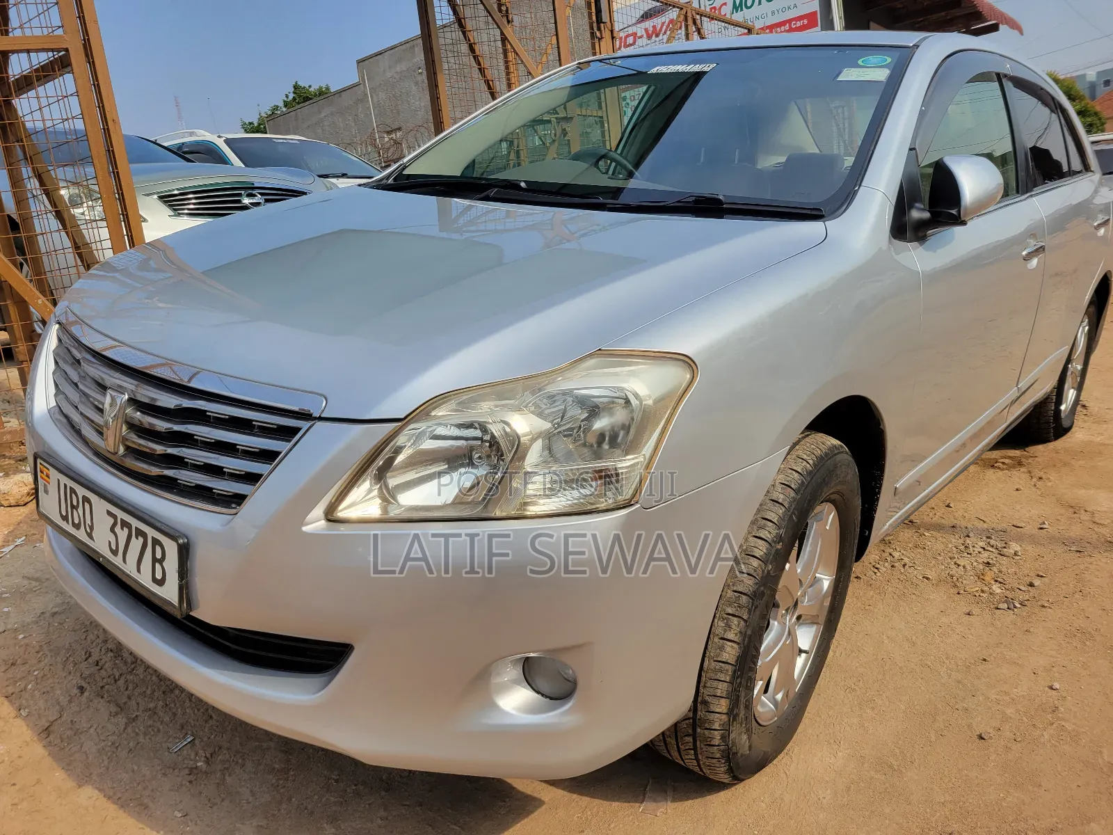 Toyota Premio 1.8 AWD 2010 Silver