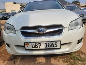 Subaru Legacy 2.0 AWD 2007 White