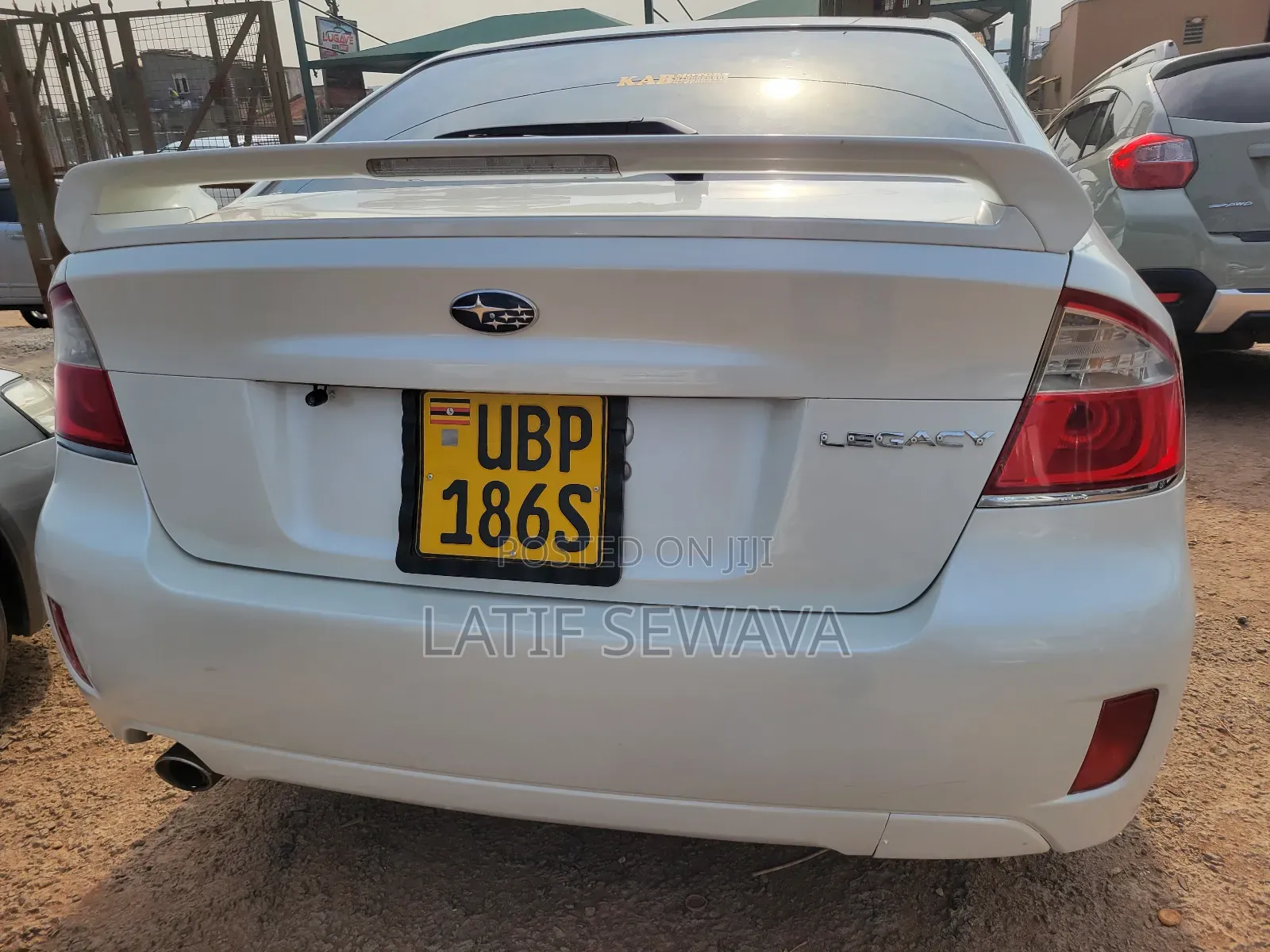 Subaru Legacy 2.0 AWD 2007 White