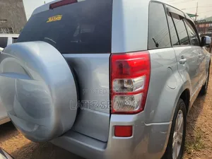 Suzuki Escudo 2008 Silver
