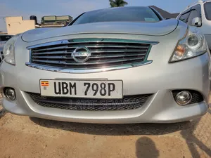 Nissan Skyline 2010 Silver