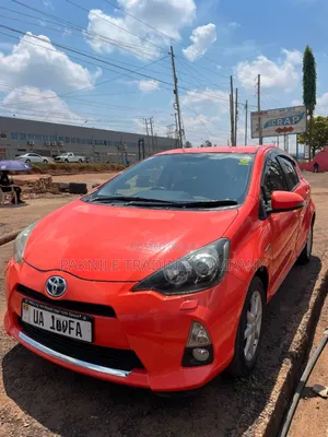 Toyota Aqua 2012 Orange