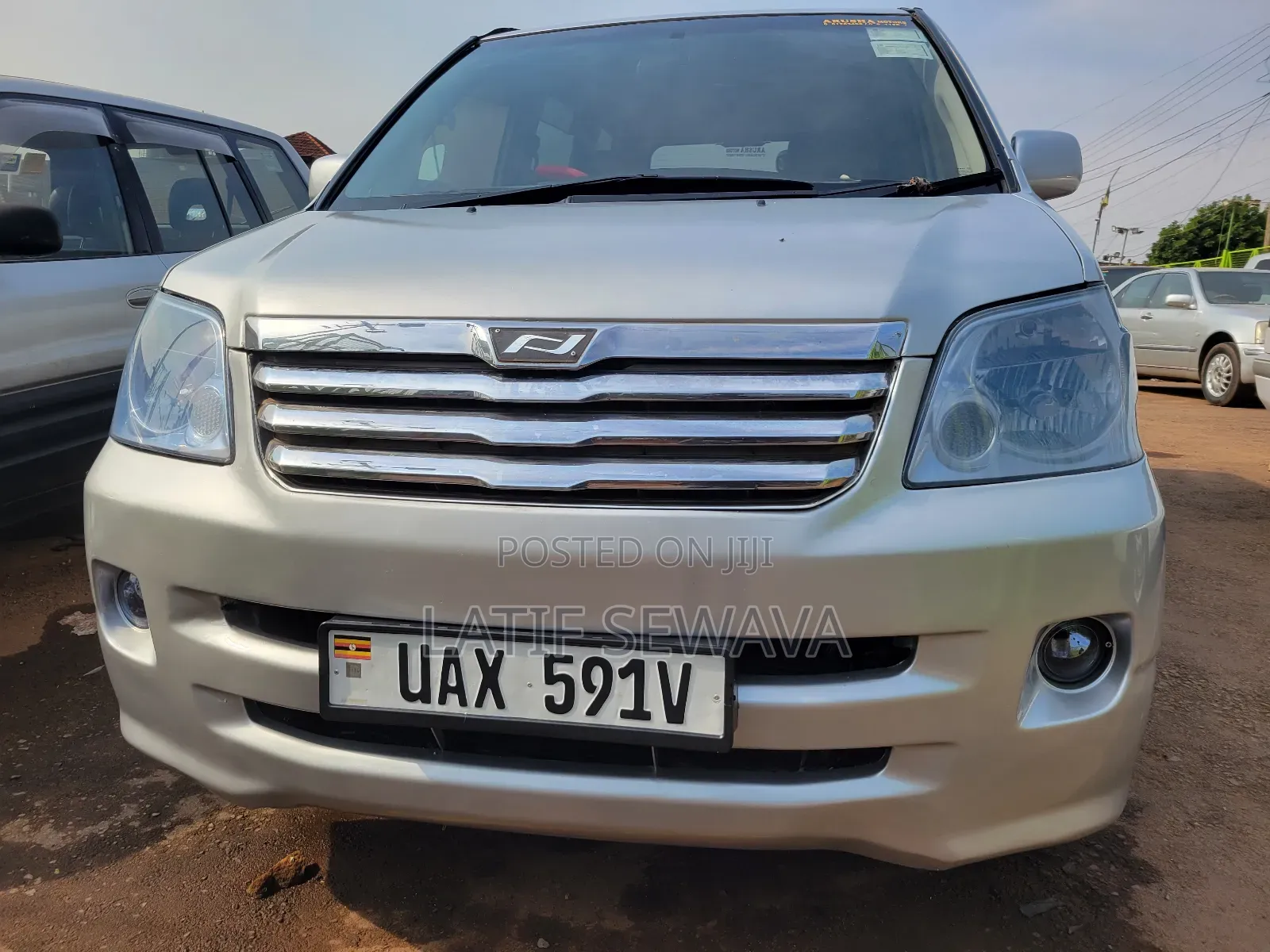 Toyota Noah 2.0 AWD (8 Seater) 2004 Silver