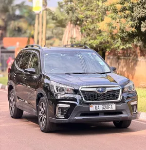 Subaru Forester Premium AWD 2019 Black