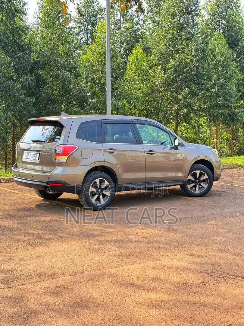 Subaru Forester 2017 Gold